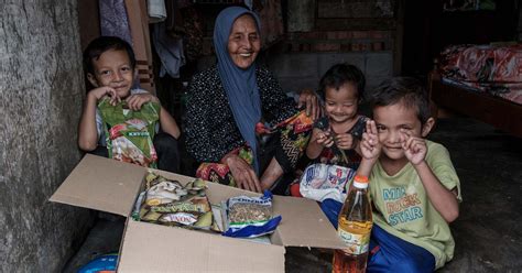 Some organizations have a sole purpose such as to deliver medical supplies or to educate. Charity Right Malaysia: About Us