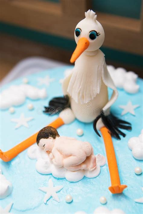 Die margarine zusammen mit den zucker und dem… Heller Blauer Tauf- Kuchen Mit Baby Und Storch ...