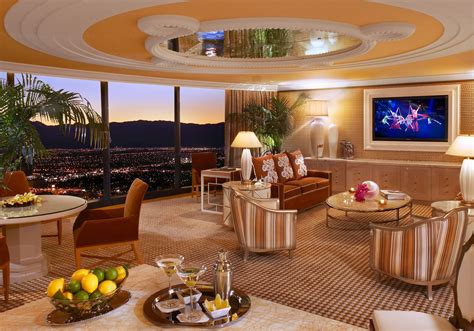 Four seasons hotel las vegas. Best Las Vegas Hotels With 2 Bedroom Suites