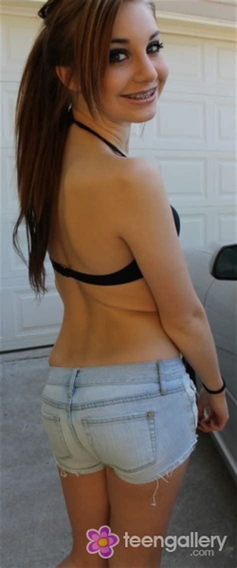 Jerking, handjob, jerking in front of, jerk off instruction, joi, jerking off and much more. Middle school girls jail bait - Trixieteen Nude