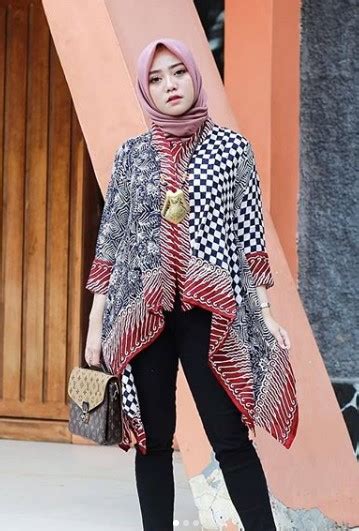 Blus asimetris salur mbok jamu atasan batik modern muslim etnik cantik. 24 Model Baju Kerja Wanita Motif Batik | Gamis