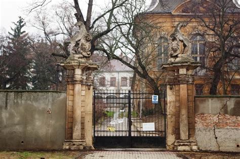 A zöld környezetben épült villapark várgesztes villákban kialakított szállással, étteremmel, bárral, fedett és. Kirándulásaim hegyen,völgyön.....: Kirándulás