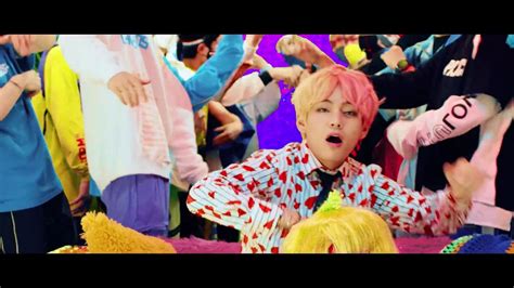 Mcdonald's also shared a video of bts singing the iconic ba da ba ba ba jingle. Pin by Sarina on Kim Tae hyung | Bts v, Ronald mcdonald ...