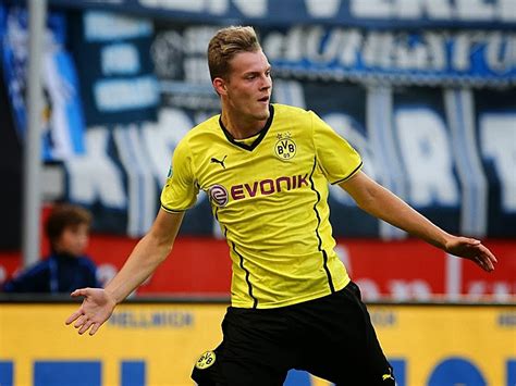 Marvin ducksch is equally adept playing with either foot. BVB Fotoğraf Albümü: Marvin Ducksch