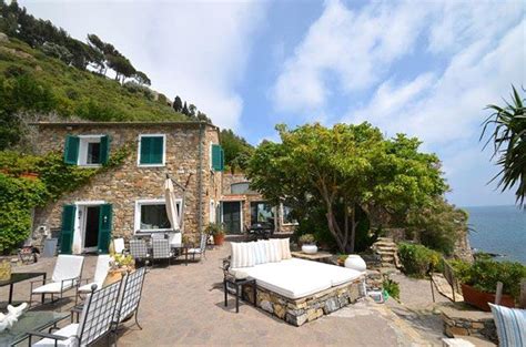 Hier finden sie zahlreiche günstige. Ferienhaus (Villa) direkt am Meer in Ligurien - La Conca ...