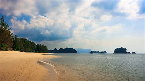 This short story video is for our 'bulan bahasa' competition and we will be competing with other classes. Tanjung Rhu Beach-4 - 80pixel