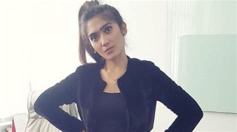 Pinay viral sarap tirahin habang tulog. Viral Video Revi Mariska Sebut Luna Maya Artis Porno