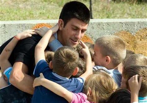 Naš slavni teniser novak đoković otkrio je šta radi u svom domu dok njegova supruga jelena i deca spavaju, a ovim je oduševio svoje brojne fanove. Nole deci Srbije | Mama i beba