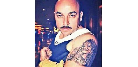 Tras la muerte de jenni rivera, su cuenta se instagram ha seguido activa gracias a su familia. Mira el tatuaje de Jenni Rivera que se hizo Lupillo ...