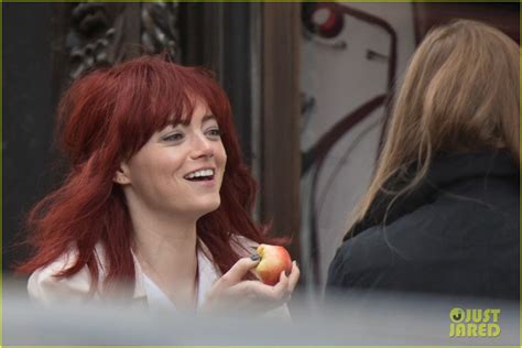 Emma stone makes first red carpet appearance since giving birth, wears suit at cruella premiere. Emma Stone aparece ruiva gravando "Cruella" em Londres ...