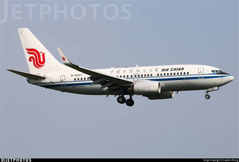 中国国际航空公司) is the flag carrier of the people's republic of china and one of the big three mainland chinese airlines. B-5227 | Boeing 737-79L | Air China | Captain Zhang ...