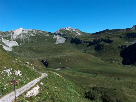 Like its namesake, the japanese peregrine falcon, hayabusa is famed for cutting through the air with incredible agility and performance. SU RICHIESTA - La Busa delle Meraviglie - Alpinia Itinera