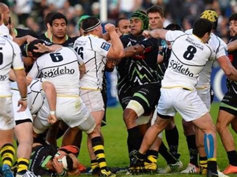 Papool a stade marcel deflandre, la rochelle. Pau-La Rochelle bagarre générale de rugby à l'ancienne