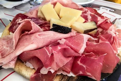 This bologna food experiences roundup was produced in collaboration with emilia romagna tourism and bologna welcome, who hosted me during their blogville campaign. Bologna Food Guide | The Best Bologna Restaurants ...