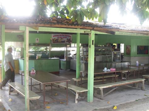 Kampung sungai penchala terletak di damansara, selangor, malaysia. kembara paka: Kedai Makan Pok Aziz Tepi Sungai