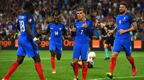 E com eles, o fantasma de oito anos atrás, com a vexatória e polêmica goleada no stade de france por 3 x 0. Possível Escalação da França na Copa 2018 | SÓ FUTEBOL™ Amino