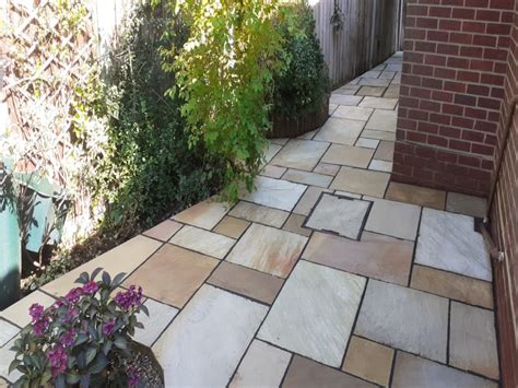 Browse this range of sandstone paving brought together from leading uk online garden shops. Fossil Mint Indian Sandstone Patio in Stock, Essex ...