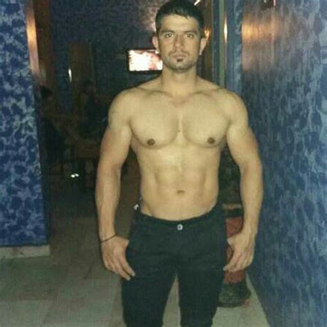 I need to plan a break and i want an interesting person to do that with. Rohit - India Gay Travel Buddy