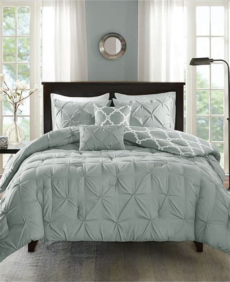 Browse our great low prices & discounts on the best queen comforter sets. Madison Park Kasey Reversible 5-Pc. Full/Queen Comforter ...