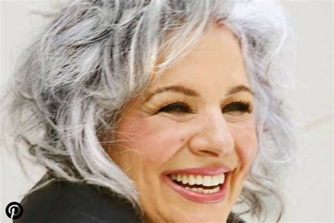 Ce n'est pas nécessaire si vous ne voulez pas teindre vos cheveux blancs. Coiffures Cheveux Blancs Plus De 60 Ans - Lina vandal, 65 ...