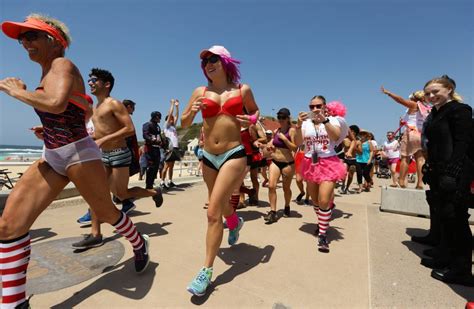 Pemuda dewan perhimpunan cina kuala lumpur dan selangor berpendapat kematangan dan usia tiada kaitan dengan hak mengundi. Newcastle Cupid Undie Run at Nobbys beach raises $15K for ...