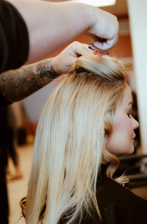 Hair cuttery salon team members are highly skilled professionals that consistently participate in new technical training and certifications in partnership with the top hair care product lines in the industry. Autumn Hairstyle at Hair Cuttery - What Would V Wear