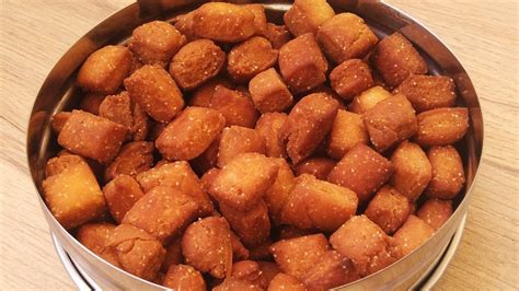 Bombay lakdi are thick biscuits and they are cut into squares and the same is called shankarpaliorshakarpara in north india. Bombay Lakdi Sweet Recipe In Tamil - Tamil Nadu Tiffin ...