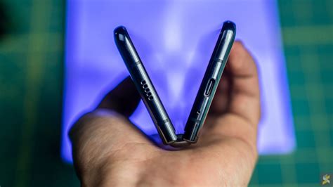 You'll be able to buy one in your local verizon store starting on august 24. Samsung Galaxy Fold Malaysia: Pre-order starts 9 October ...