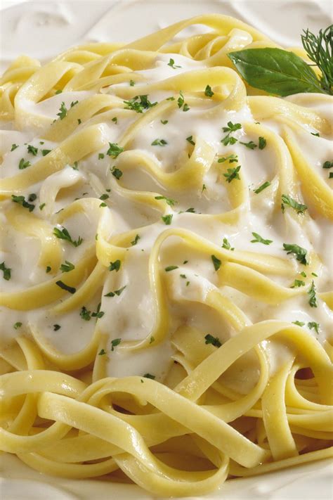 This super easy cauliflower alfredo recipe is so deliciously rich and creamy, you will never believe it isn't full of heavy cream and calories! Alfredo Sauce Using Cream Cheese And Heavy Whipping Cream ...