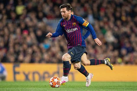 リオネル・アンドレス・メッシ・クッシッティーニ （lionel andrés messi cuccittini, スペイン語発音: バルサFWメッシ、マンU翻弄の「意地悪な股抜き」が反響拡大 ...