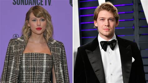 Gemeint ist aber nicht der neue freund an vielmehr scheint taylor eine neue körbchengröße vor sich herzutragen. Seltene Aufnahmen! Taylor Swift mit Freund Joe unterwegs ...