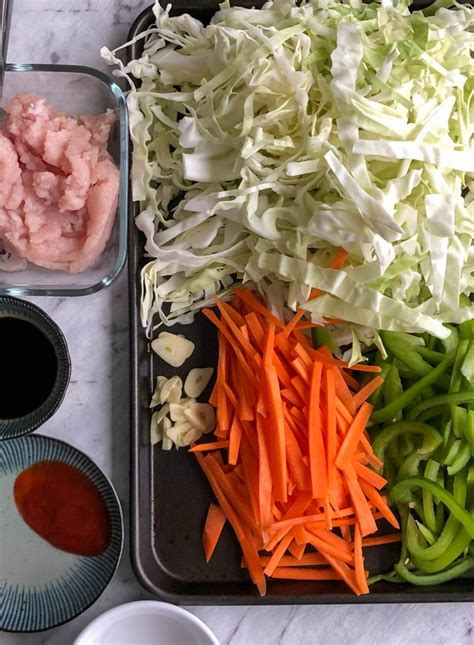 So that's enough sauce for everyone (well. Spring Roll Recipe In Urdu / Spring Rolls Food Fusion - However, to my surprise i was able to ...