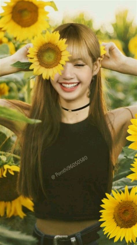 Ropa hermosa lisa blackpink fondo de pantalla lisa moda imagenes de black lalisa manoban chicas moda coreana bailarinas. Pin de sabaa en black pink | Lisa blackpink fondo de ...