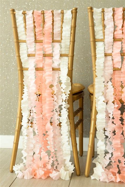 For the past few weeks, i have been learning to make crepe paper flowers. You HAVE To See This Chic DIY Ruffled Crepe Paper Garland ...