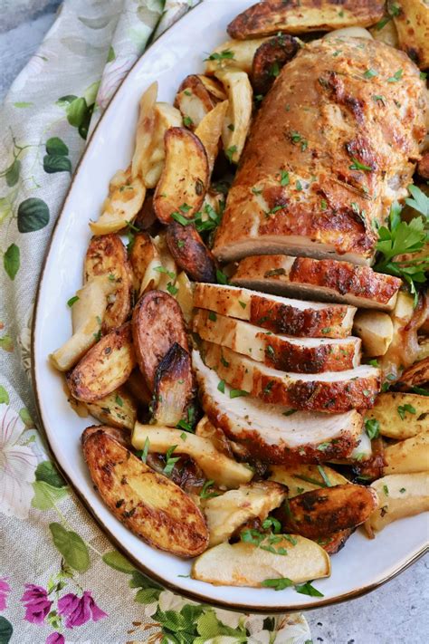 They turn out wonderfully tasty with an awesome array of flavors. Roasted Pork Loin with Apples and Fingerling Potatoes - Slice of Jess