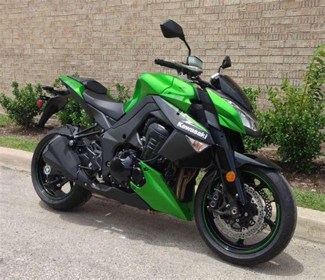 The z1000 features a 1,043cc engine that produces big power and a stiff chassis that delivers responsive handling performance. Buy 2013 Kawasaki Z1000 Sportbike on 2040motos