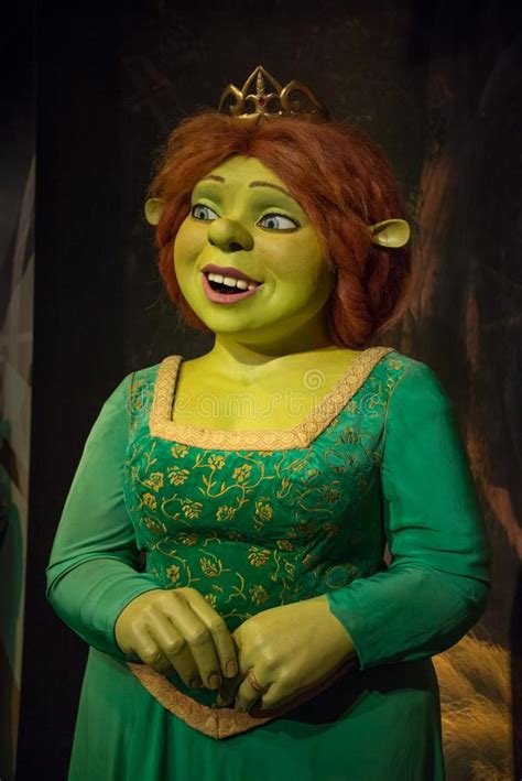 Fiona entered the american consciousness with the opening of the 1954 broadway musical its recent spike in popularity owes much to singer fiona apple and also possibly to princess fiona in. Princesa Fiona Fotos - Libres de Derechos y Gratuitas de ...