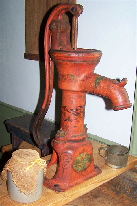 Red pump kitchen hakkındaki 186 yorumun tümüne bakın. FOLK ART PAINTED KITCHEN PUMP MAINE 19TH CENTURY | Hand ...