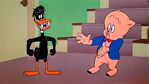 The only problem is that daffy is a bellman who doesn't know how to be quiet. PORKY Y EL PATO LUCAS - Un Premio Molesto |The Prize, Pest ...