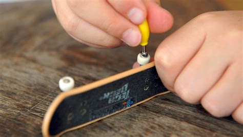 Build your tech deck collection! How to Tighten Your Wheels and Trucks on a Tech Deck: 11 Steps