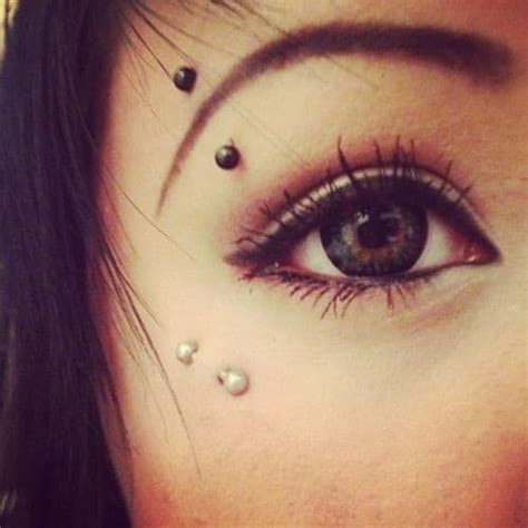 This piercing follows the line of the eyebrow. 50 Anti Eyebrow Piercing Ideas (An Ultimate Guide 2021)