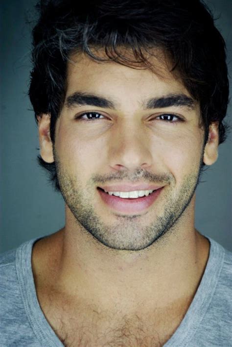 Şükrü özyıldız (born february 18, 1988) is a turkish actor. Şükrü Özyıldız - Oyuncu - TurkceAltyazi.org