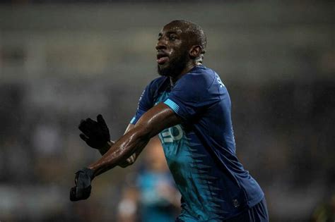 Moussa marega'nın yeni takımı belli oldu. Racismo Marega e o drama em Guimarães: "Não conseguia ...