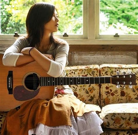 Kunci c mayor merupakan kunci dasar ukulele yang mudah. Kunci Gitar Pertama Yang Wajib Dipelajari Bagi Pemula