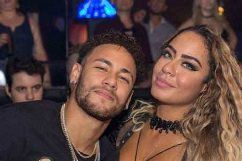 Nachdem neymar und die brasilianische schauspielerin bruna marquezine zuletzt wieder zusammengekommen sind, hat der spieler des fc barcelona nun offenbar konkurrenz in person von. Neymar Freundin : Soraja Vucelic: So sexy ist die neue ...