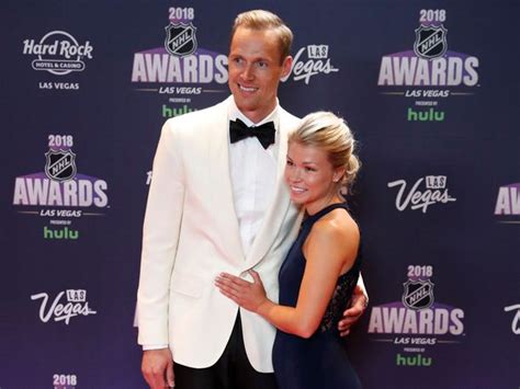 NHLWAM: Pekka Rinne ja Erika-rakas - vauva tulossa
