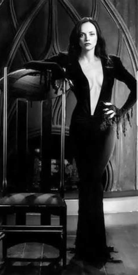 Judith malina como abuela addams. Christina Ricci dressed as Morticia Adams | Christina ...