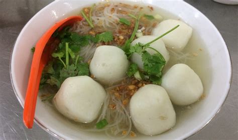 3 sendok makan tepung tapioka. 9 Cara Membuat Bakso Ikan yang Empuk, Lezat untuk Jualan