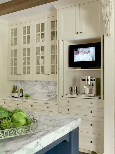 Get free shipping on qualified thomasville kitchen cabinets or buy online pick up in store today in the kitchen department. 94 Options Glass Kitchen Cabinet Doors Ideas for Modern ...