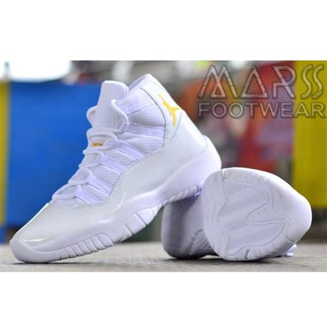 Sentuhan makeover yang sederhana mampu secara efektif melanjutkan warisan sepatu favorit. Jual Nike Air Jordan 11 Retro Sepatu Sneakers Basket Pria ...